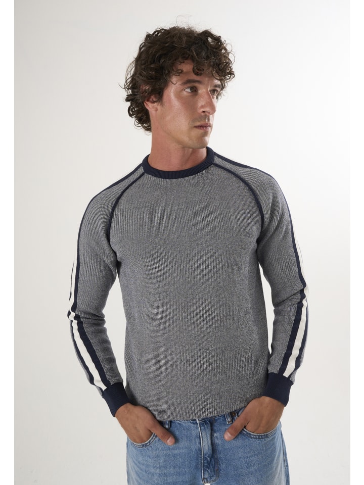 Свитер цвета морской волны Felix Hardy
Свитер цвета морской волны Felix Hardy