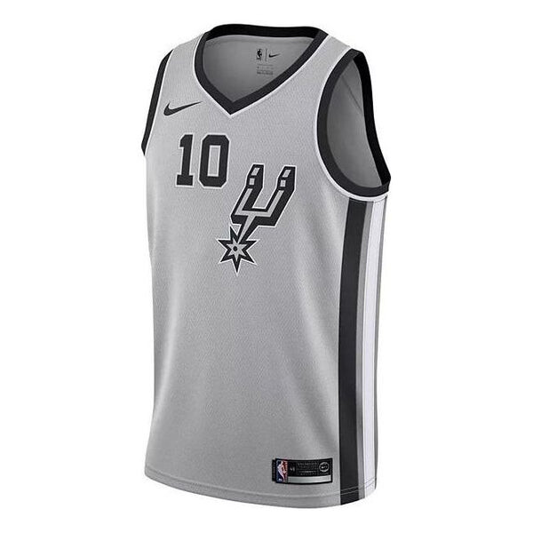 Майка Nike x NBA San Antonio Spurs Jerseys 19-20 'DeMar DeRozan 10', серый
Майка Nike x NBA San Antonio Spurs Jerseys 19-20 'DeMar DeRozan 10', серый