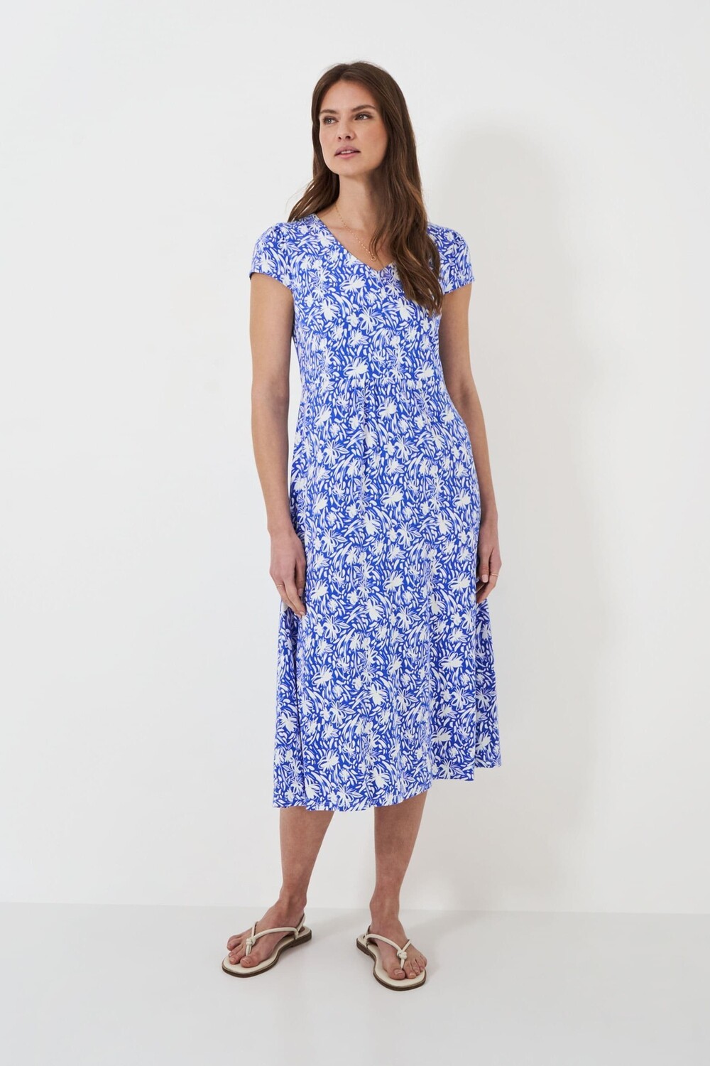 Платье миди с короткими рукавами и цветочным принтом Crew Clothing Crew Clothing Company, синий
Платье миди с короткими рукавами и цветочным принтом Crew Clothing Crew Clothing Company, синий