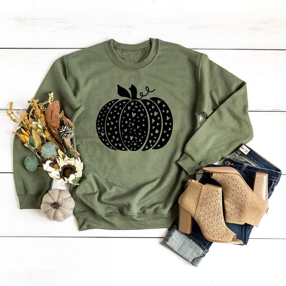 Толстовка с тыквой в форме сердца Simply Sage Market
Толстовка с тыквой в форме сердца Simply Sage Market