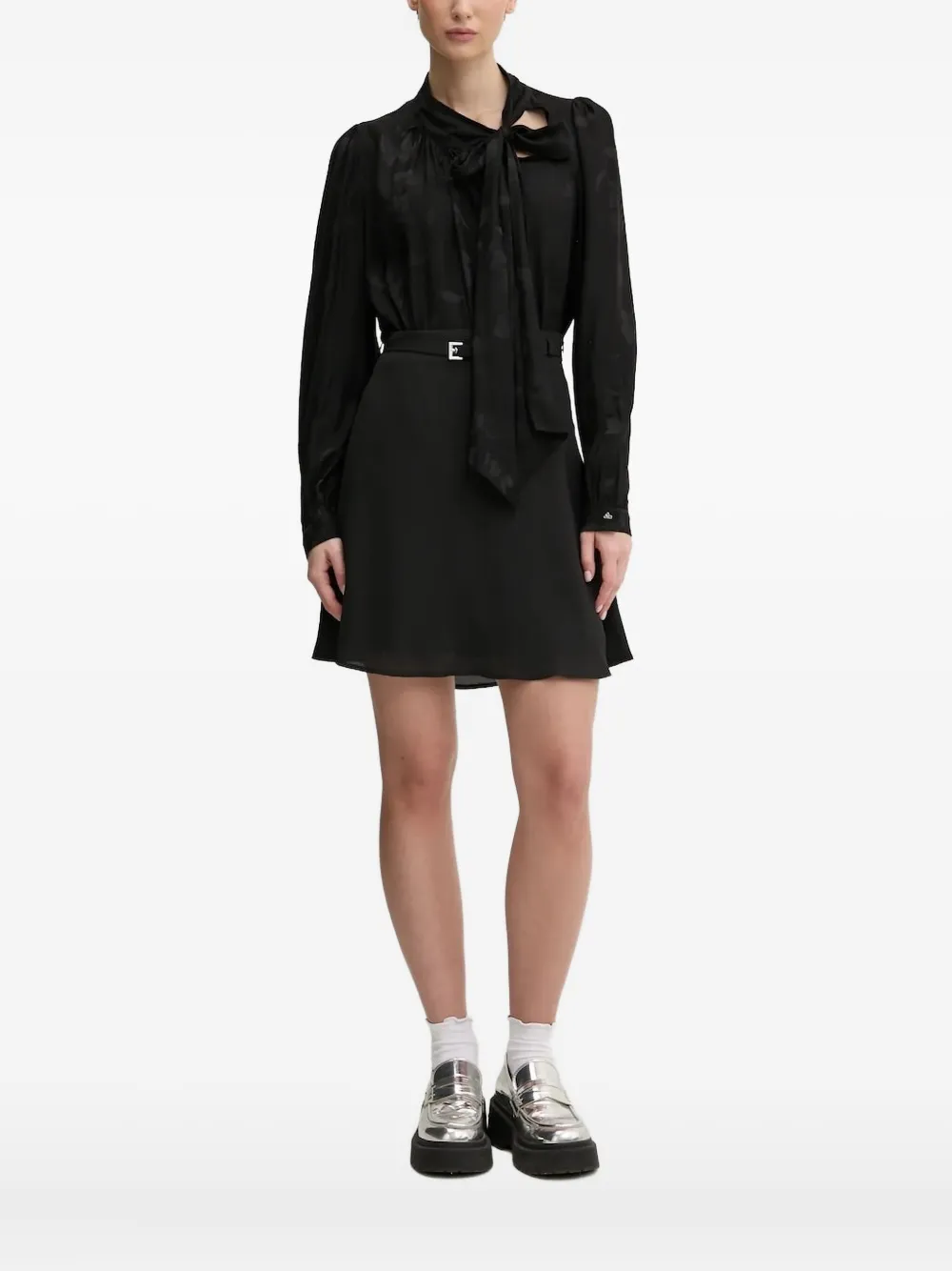 Блузка с узором «бабочка» и завязкой на шее HUGO, черный
Блузка с узором «бабочка» и завязкой на шее HUGO, черный