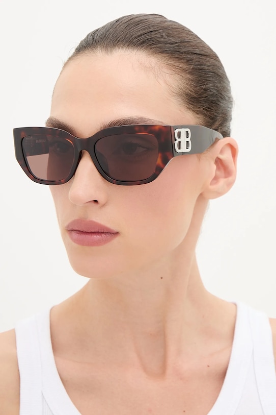 Солнцезащитные очки Balenciaga, коричневый 
Солнцезащитные очки Balenciaga, коричневый