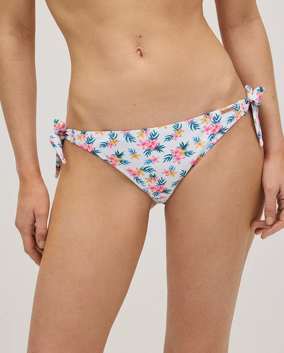 Мини-трусики бикини с узлом из микропике с цветочным принтом Ysabel Mora, мультиколор
Мини-трусики бикини с узлом из микропике с цветочным принтом Ysabel Mora, мультиколор