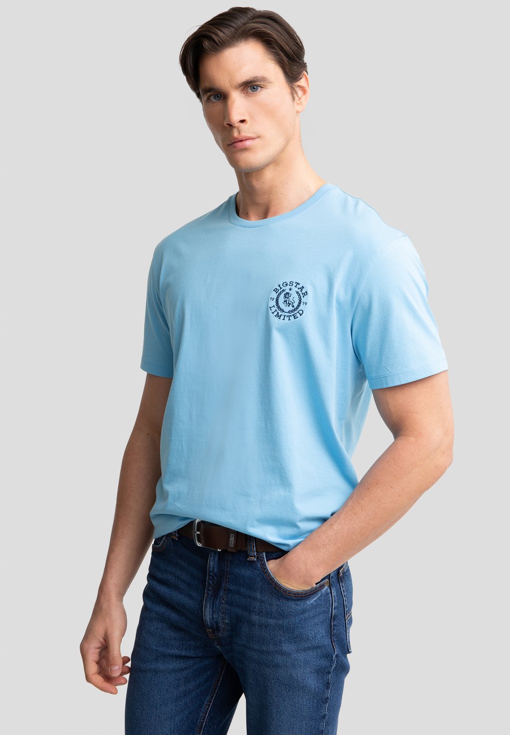 Футболка с принтом REAGER Big Star, синий
Футболка с принтом REAGER Big Star, синий