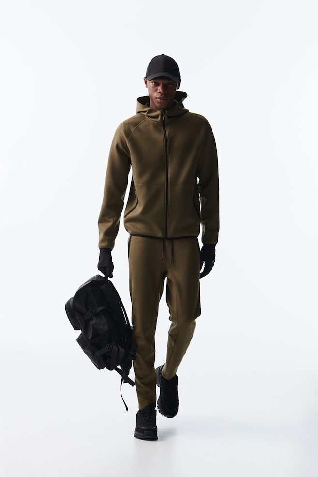 Спортивная куртка худи из материала drymove H&M, зеленый
Спортивная куртка худи из материала drymove H&M, зеленый