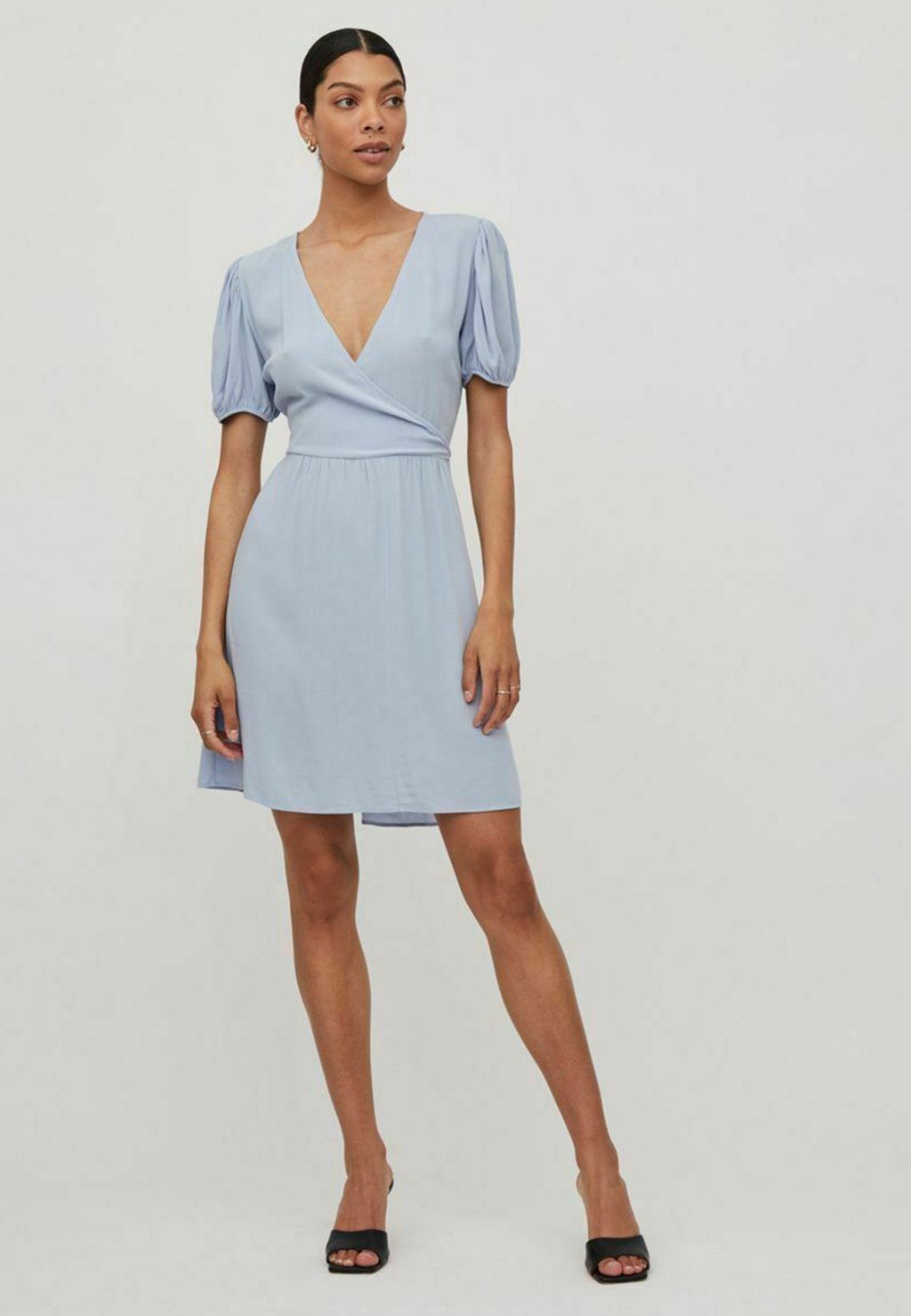 Повседневное платье MINI KURZÄRMELIGES VILA, синий
Повседневное платье MINI KURZÄRMELIGES VILA, синий