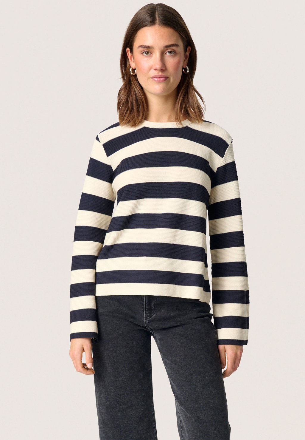 Джемпер LIDYA Soaked in Luxury, синий
Джемпер LIDYA Soaked in Luxury, синий