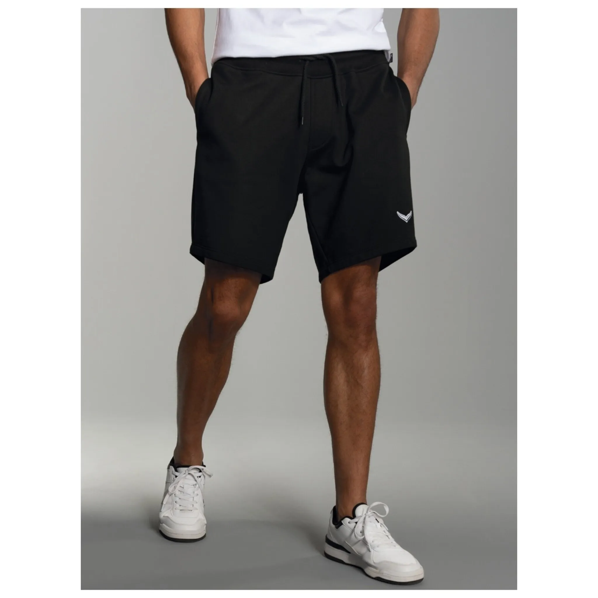 Бермуды Trigema "TRIGEMA Бермуды с практичным шнурком" (1 шт.), черный
Бермуды Trigema "TRIGEMA Бермуды с практичным шнурком" (1 шт.), черный