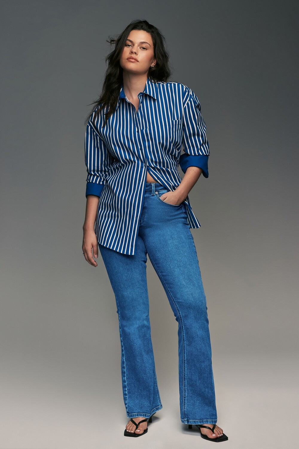 Супермягкие расклешенные джинсы Hourglass Next, синий
Супермягкие расклешенные джинсы Hourglass Next, синий