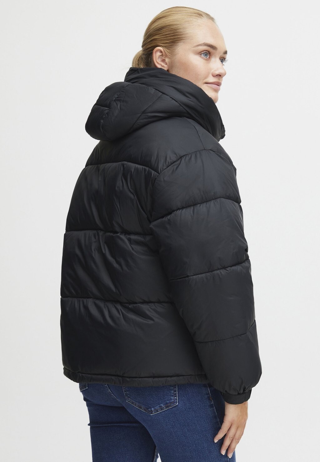 Зимняя куртка JOYCE Oxmo, черный
Зимняя куртка JOYCE Oxmo, черный