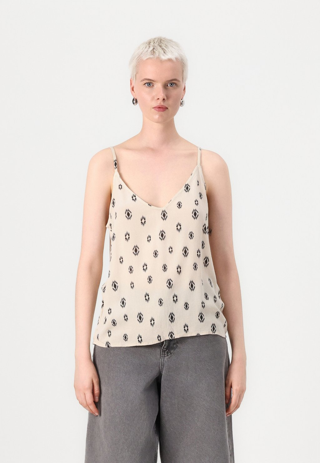 Топ ONLCHIARA ONLY, бежевый
Топ ONLCHIARA ONLY, бежевый