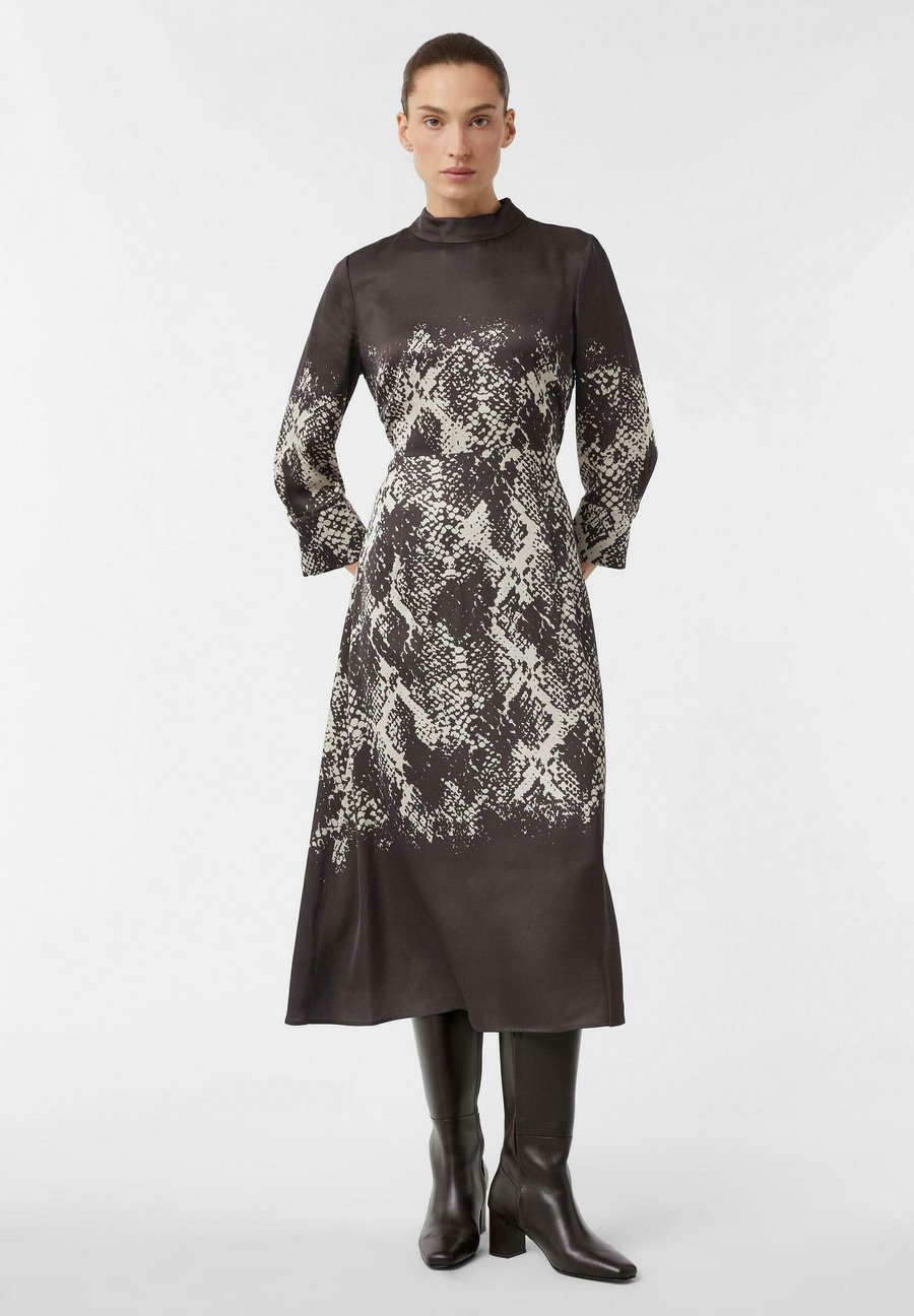 Платье comma Day dress, Dunkelbraun/Brown
Платье comma Day dress, Dunkelbraun/Brown