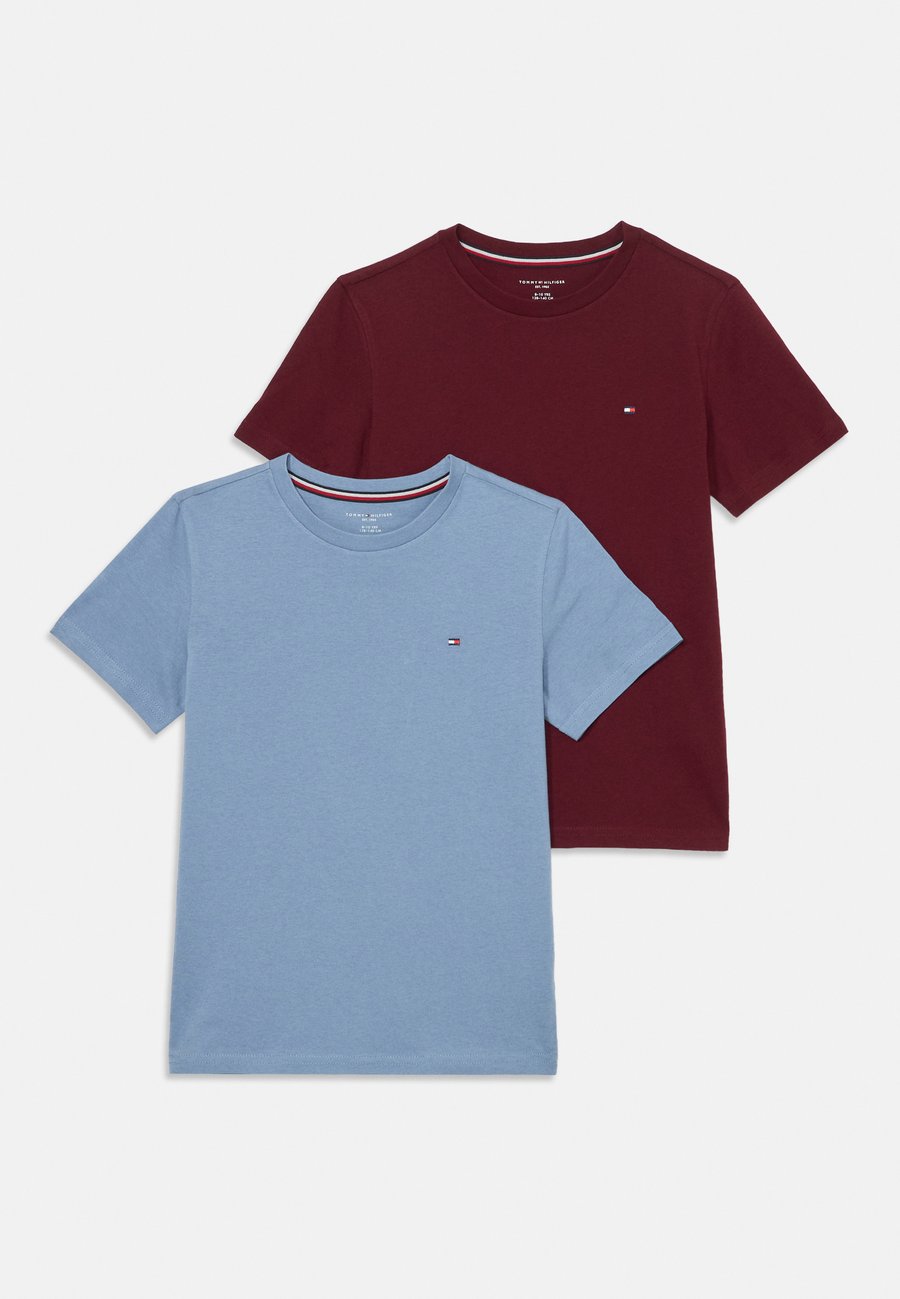 Футболка Tommy Hilfiger TEE UNISEX 2 PACK, Deep Rouge/Brisk Blue/Multi-Coloured
Футболка Tommy Hilfiger TEE UNISEX 2 PACK, Deep Rouge/Brisk Blue/Multi-Coloured