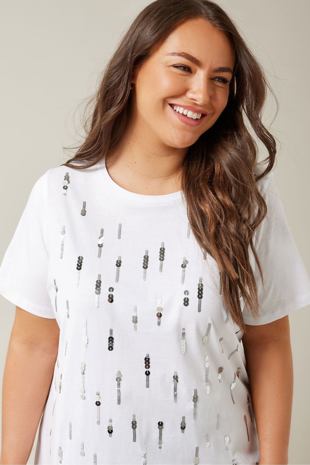 Украшенная пайетками футболка Evans, белый
Украшенная пайетками футболка Evans, белый