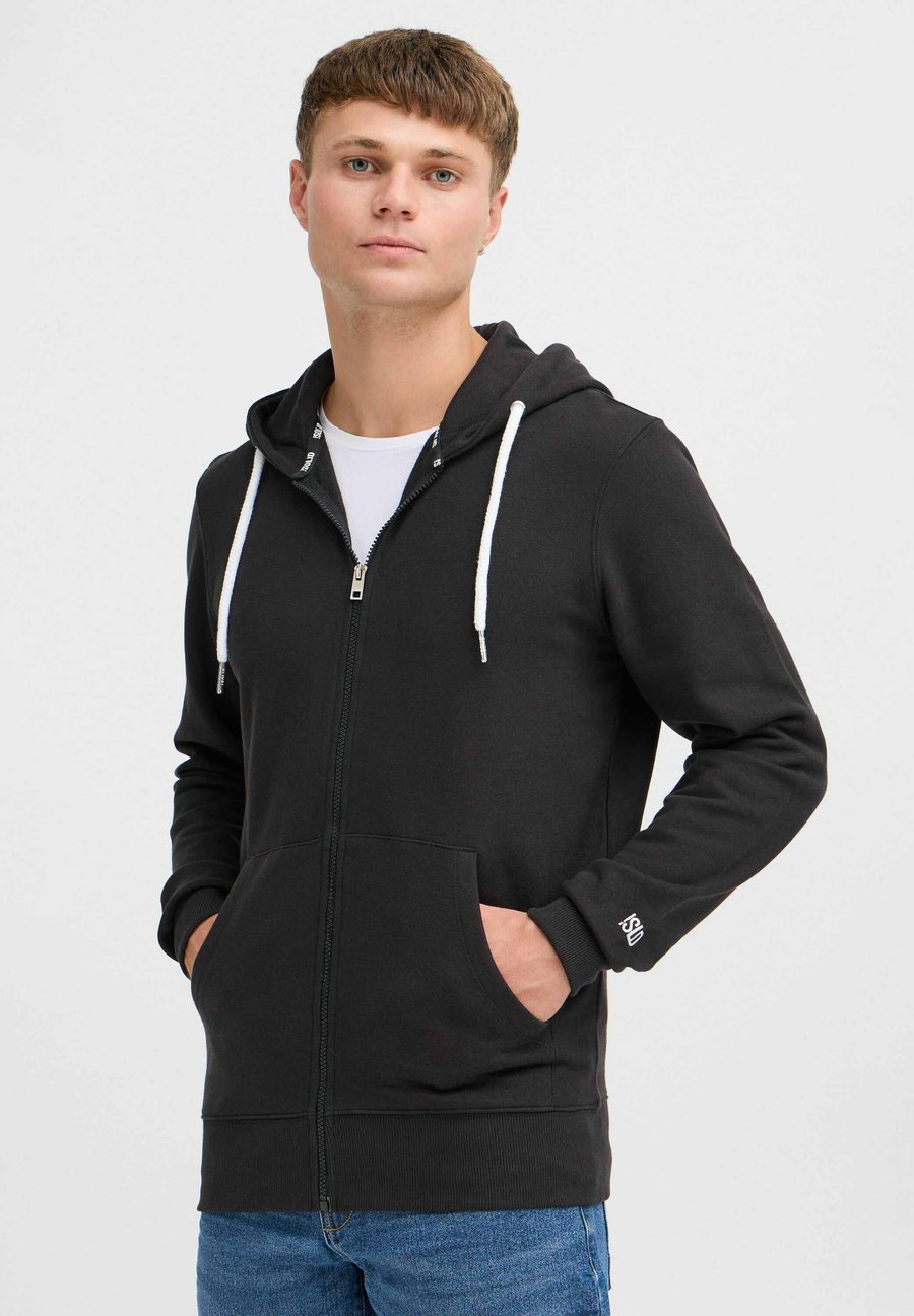 Толстовка Solid SDCHALI, True Black/Black
Толстовка Solid SDCHALI, True Black/Black