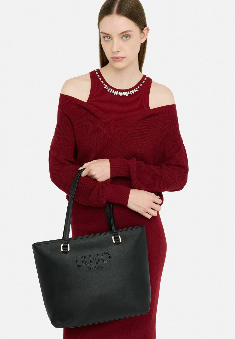 Сумка-шоппер LIU JO LARGE, Black
Сумка-шоппер LIU JO LARGE, Black