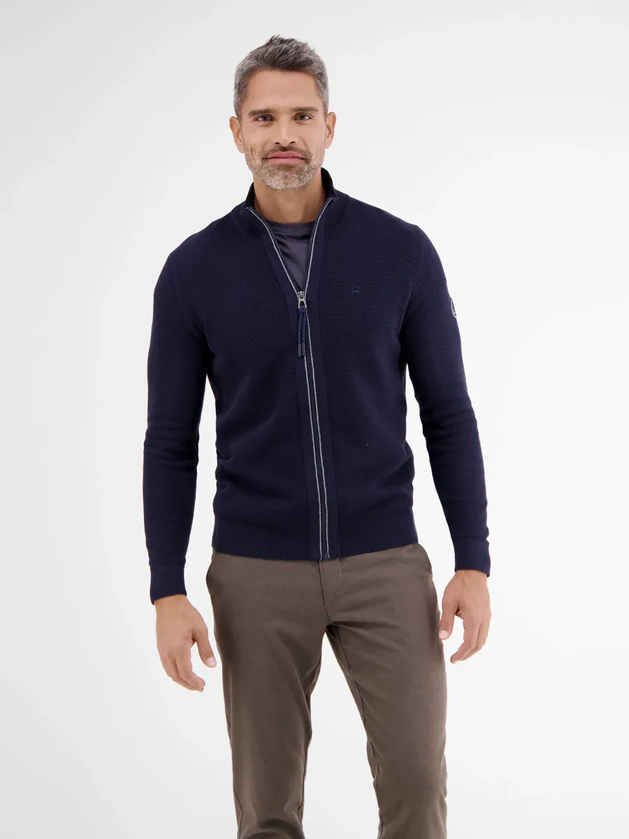 Кардиган LERROS "Спортивный кардиган LERROS структурированного вида", цвет морской волны
Кардиган LERROS "Спортивный кардиган LERROS структурированного вида", цвет морской волны