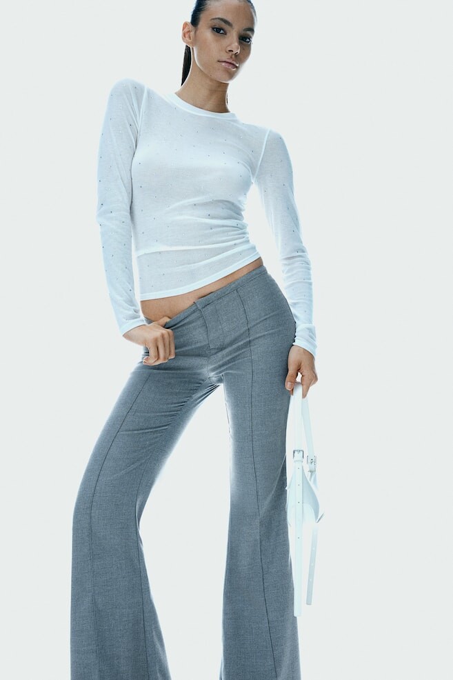 Элегантные расклешенные брюки H&M, серый
Элегантные расклешенные брюки H&M, серый