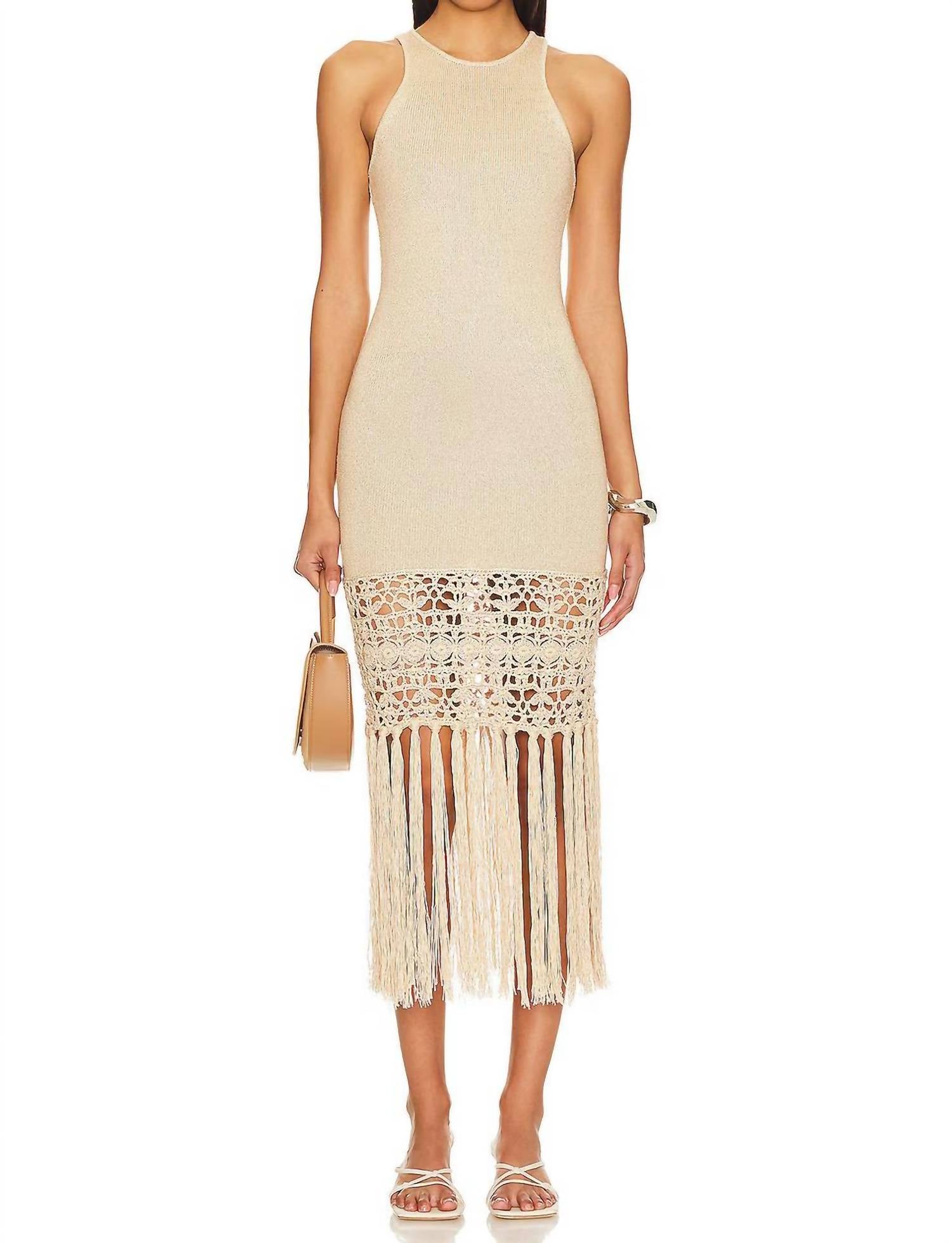 Платье Lucaya на завязках в бежевом цвете Tularosa
Платье Lucaya на завязках в бежевом цвете Tularosa