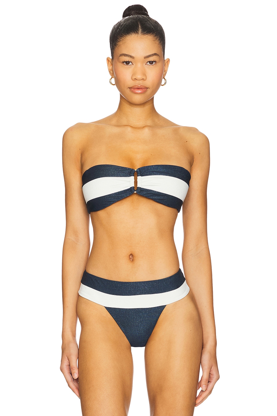 Бандо-бикини с деталями Pq, cosmic
Бандо-бикини с деталями Pq, cosmic