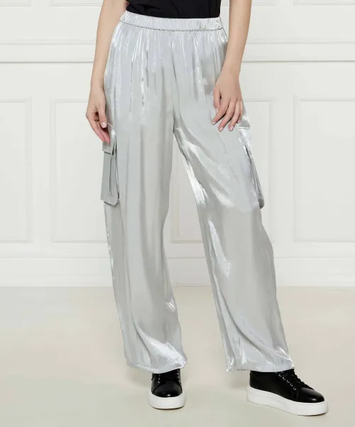 Атласные брюки-карго Loose fit Armani Exchange, серый
Атласные брюки-карго Loose fit Armani Exchange, серый