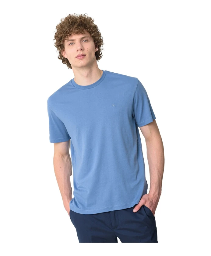 Синяя футболка с короткими рукавами и вышитым логотипом. Calvin Klein, синий
Синяя футболка с короткими рукавами и вышитым логотипом. Calvin Klein, синий