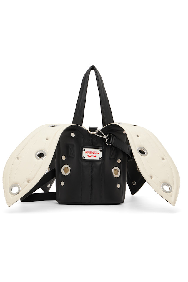 Charles Jeffrey Loverboy Черная сумка-ведро в форме банана с люверсами
Charles Jeffrey Loverboy Черная сумка-ведро в форме банана с люверсами