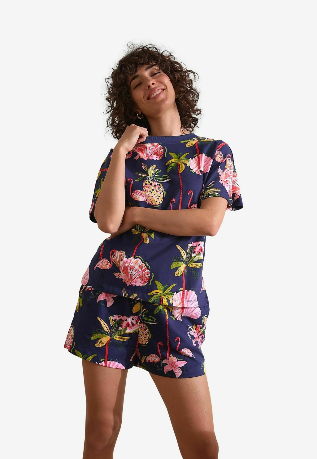 Пижамный комплект HAMISH THE HIGHLAND COW SET - Pyjamas Next, синий
Пижамный комплект HAMISH THE HIGHLAND COW SET - Pyjamas Next, синий