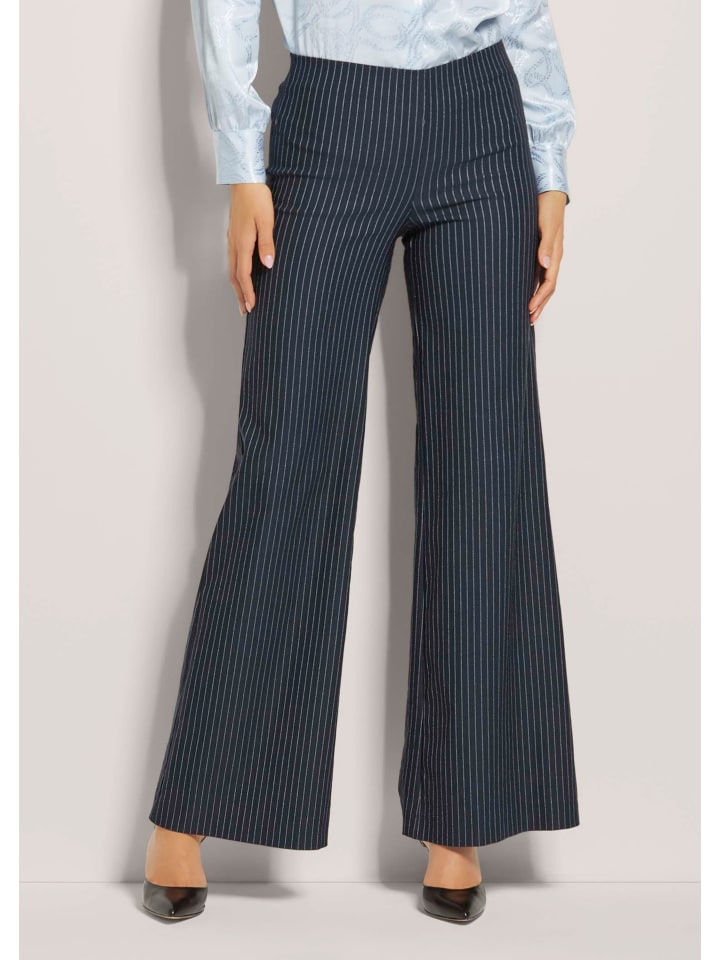 MADELEINE Расклешенные брюки без шнурков, темно-синего и белого цвета
MADELEINE Расклешенные брюки без шнурков, темно-синего и белого цвета