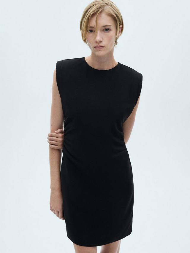 Мини-платье cara Mango, черный
Мини-платье cara Mango, черный