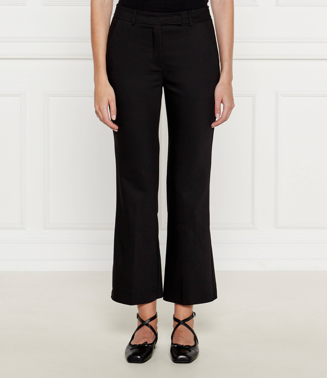 Брюки Marella a sigaretta KAPOK flare fit, черный
Брюки Marella a sigaretta KAPOK flare fit, черный