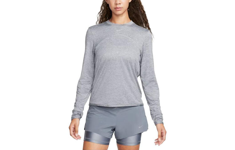 Футболка женская серая Nike
Футболка женская серая Nike