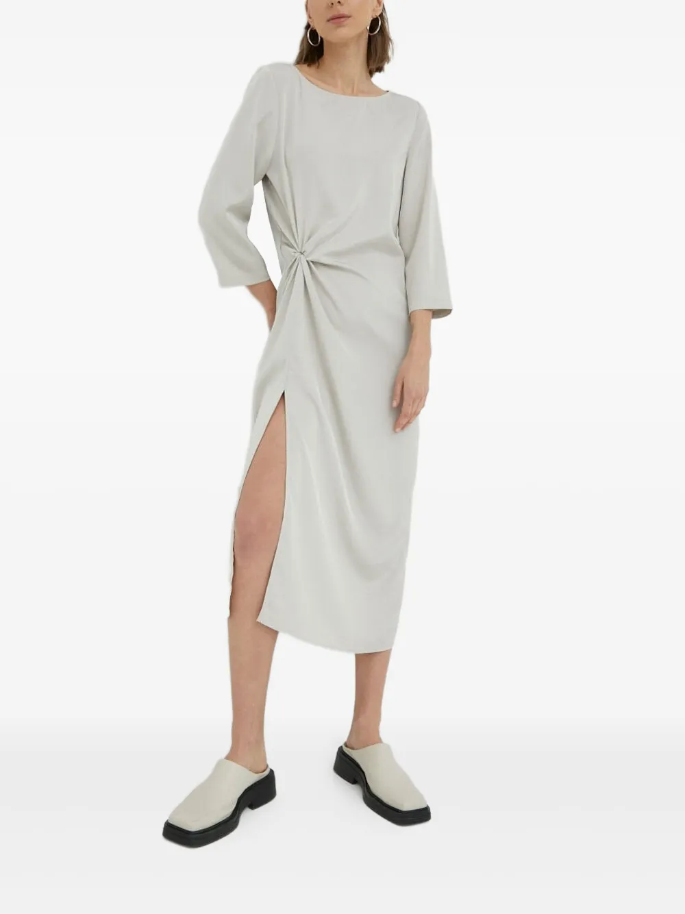 Платье миди с закруткой спереди Bruuns Bazaar, серый
Платье миди с закруткой спереди Bruuns Bazaar, серый