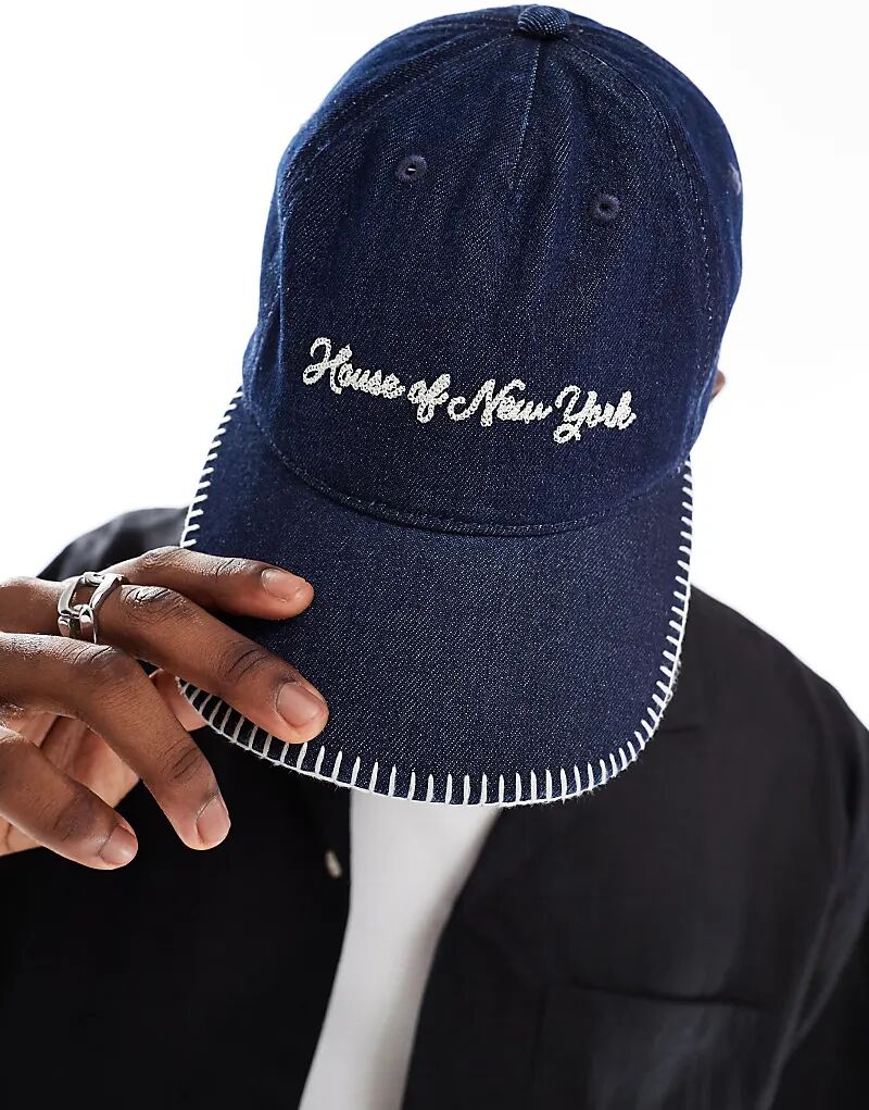 Кепка из джинсовой ткани цвета индиго от Cotton On House of New York
Кепка из джинсовой ткани цвета индиго от Cotton On House of New York