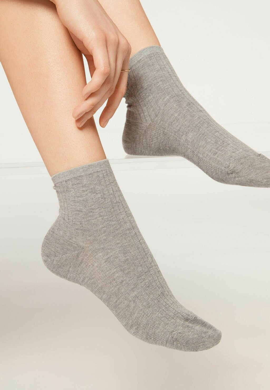 Носки Calzedonia, серый
Носки Calzedonia, серый