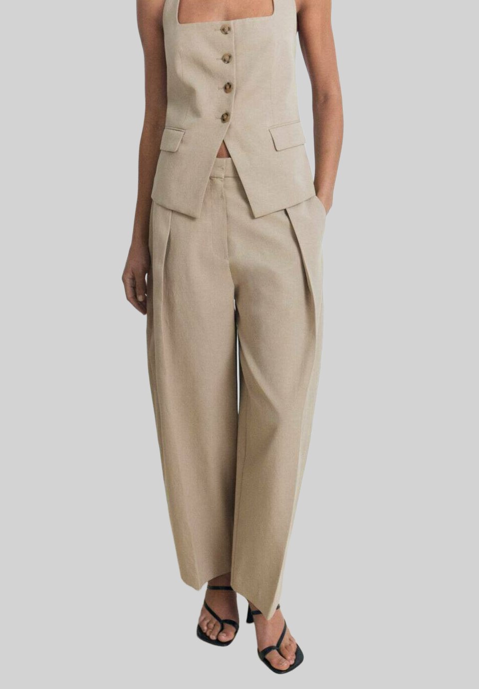 Брюки BALLOON WITH DARTS Mango, коричневый
Брюки BALLOON WITH DARTS Mango, коричневый