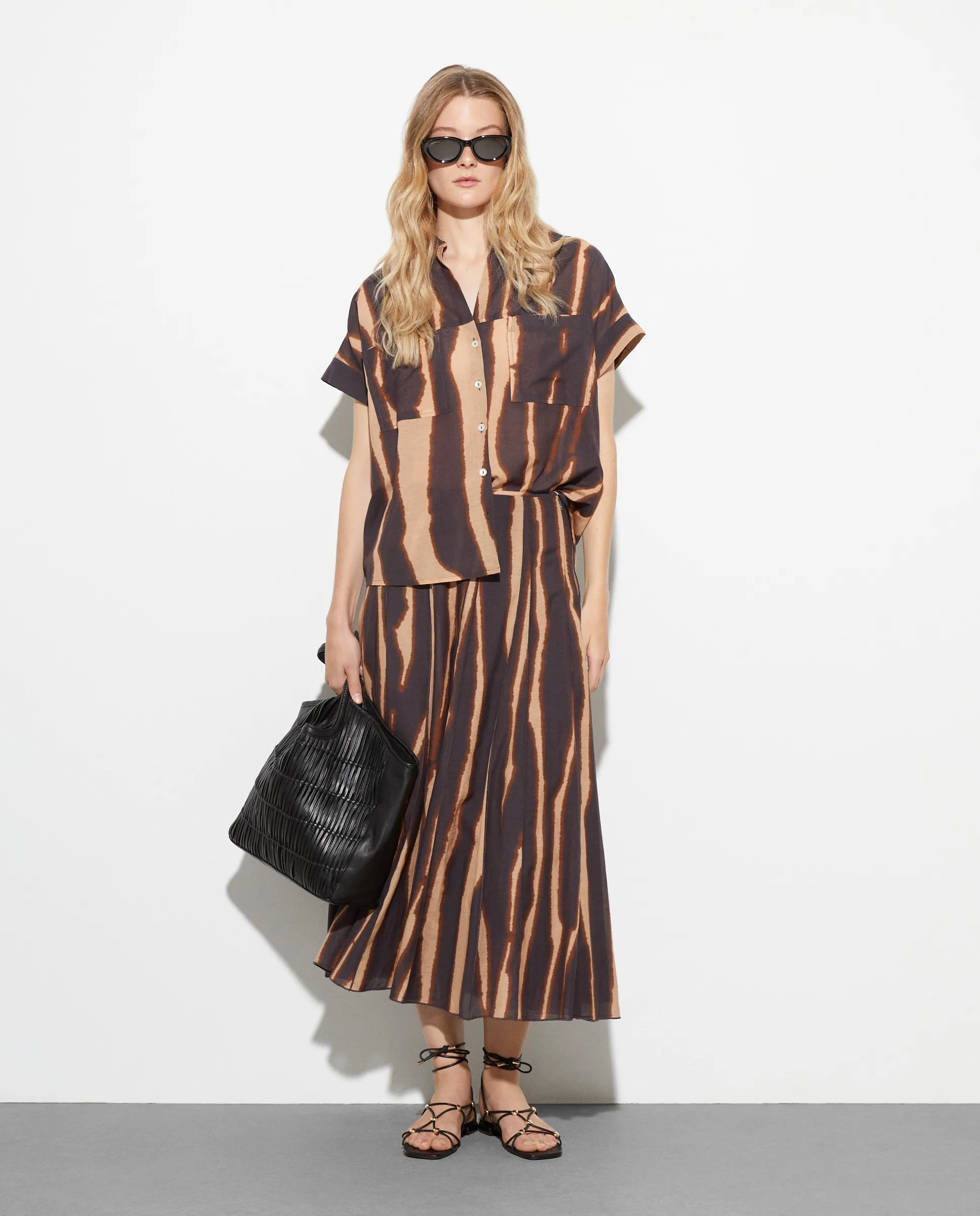 Женская блузка с коротким рукавом с принтом Woman El Corte Inglés, коричневый
Женская блузка с коротким рукавом с принтом Woman El Corte Inglés, коричневый