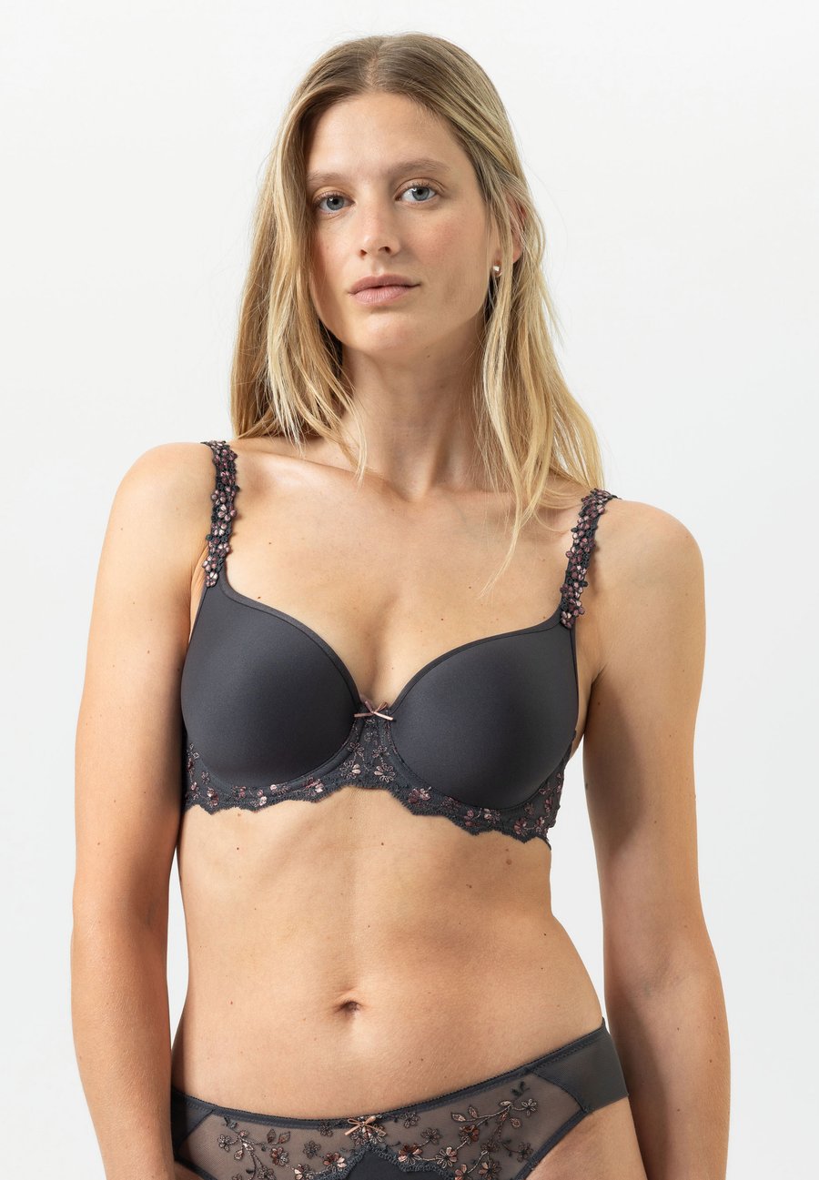Бюстгальтер mey Underwired bra, Thunder Grey/Grey
Бюстгальтер mey Underwired bra, Thunder Grey/Grey