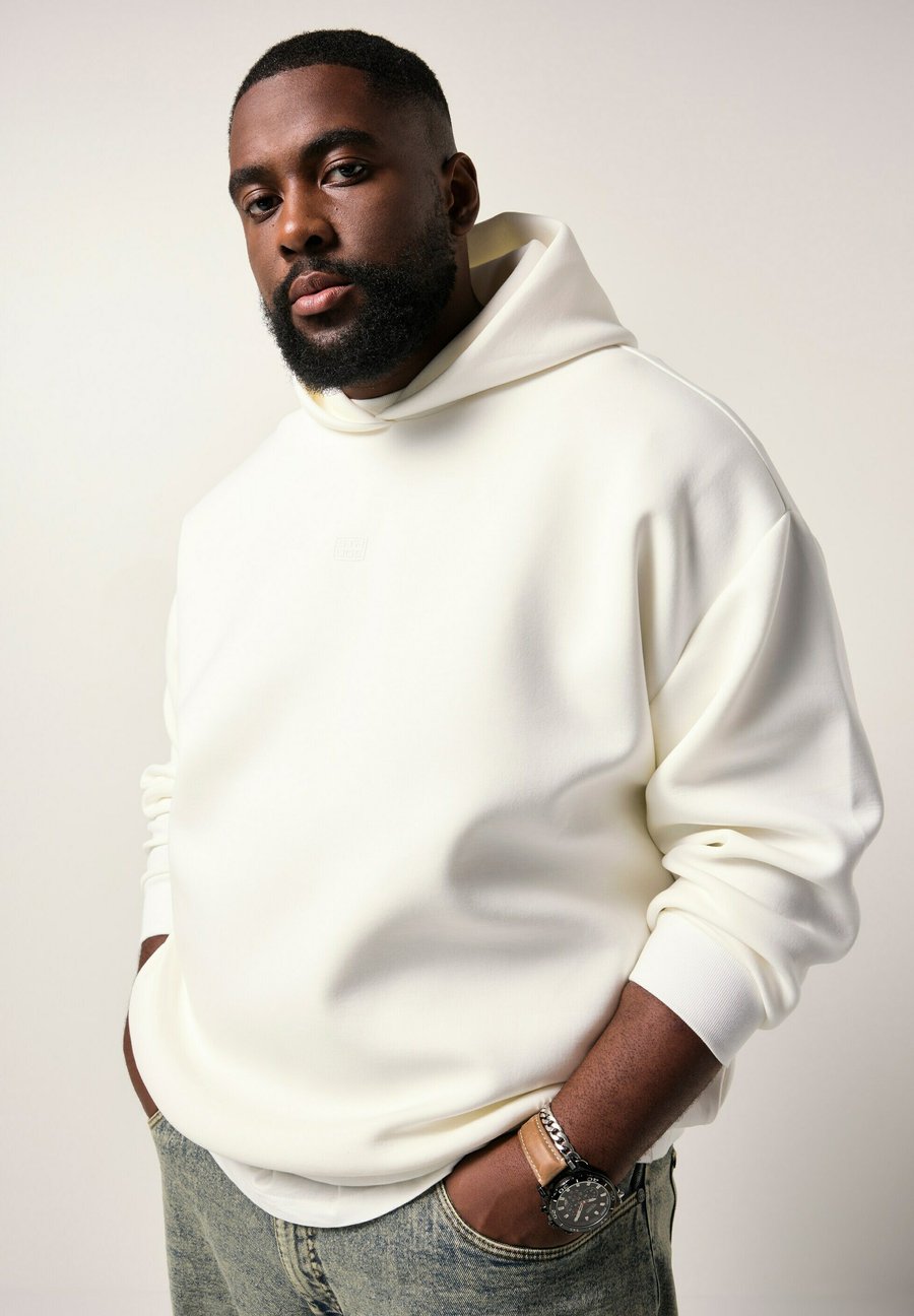 Худи STHUGE BIS 8 XL, Off White/White
Худи STHUGE BIS 8 XL, Off White/White