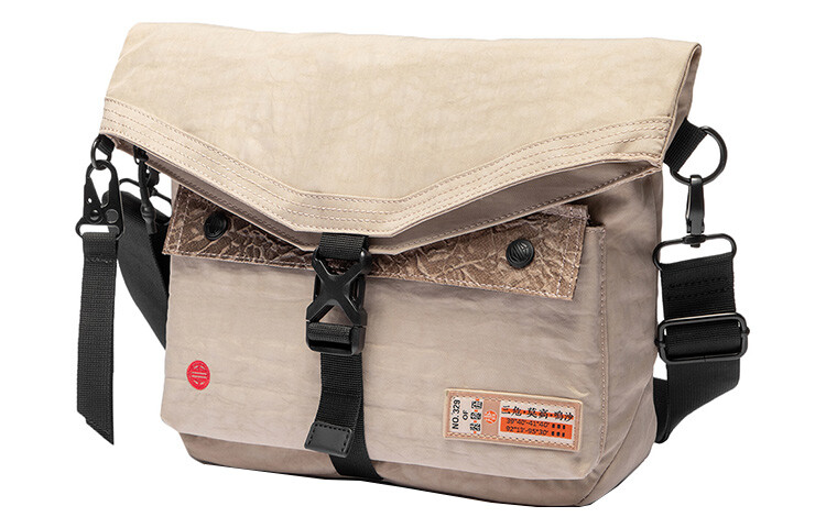 Li Ning LINING Сумка через плечо унисекс CF Trace Collection, Хаки
Li Ning LINING Сумка через плечо унисекс CF Trace Collection, Хаки