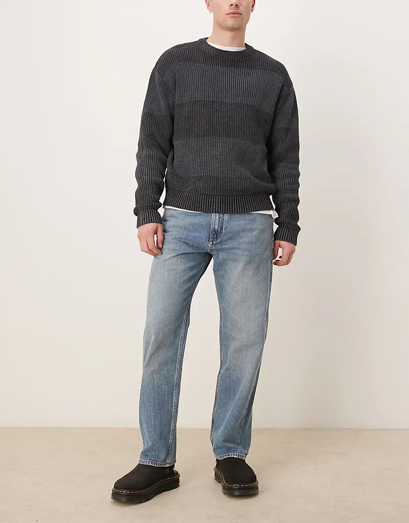 Джинсы прямого кроя, средне-синего цвета Mango 
Джинсы прямого кроя, средне-синего цвета Mango