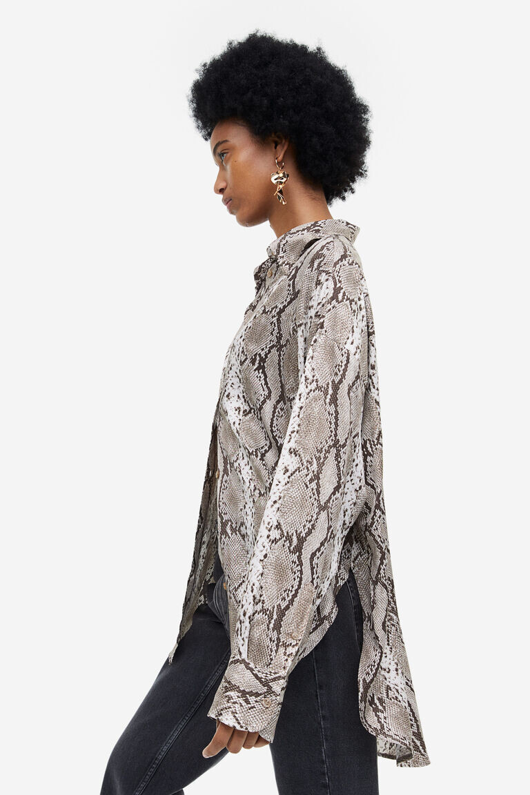 Атласная блузка оверсайз H&M, бежевый
Атласная блузка оверсайз H&M, бежевый