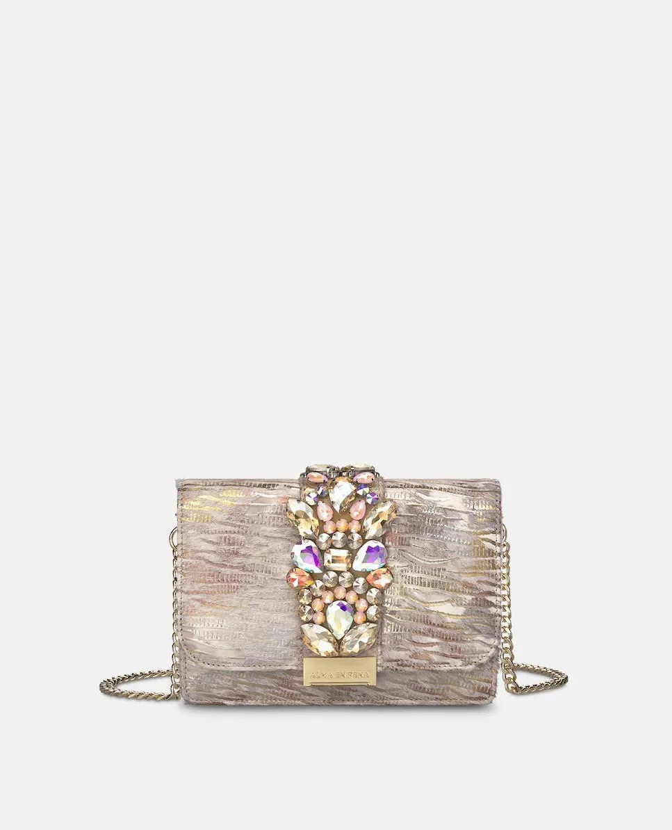 Сумка-бандо с корпусом в форме шкатулки и квадратной деталью-украшением на переднем клапане Alma En Pena, серо-коричневый
Сумка-бандо с корпусом в форме шкатулки и квадратной деталью-украшением на переднем клапане Alma En Pena, серо-коричневый