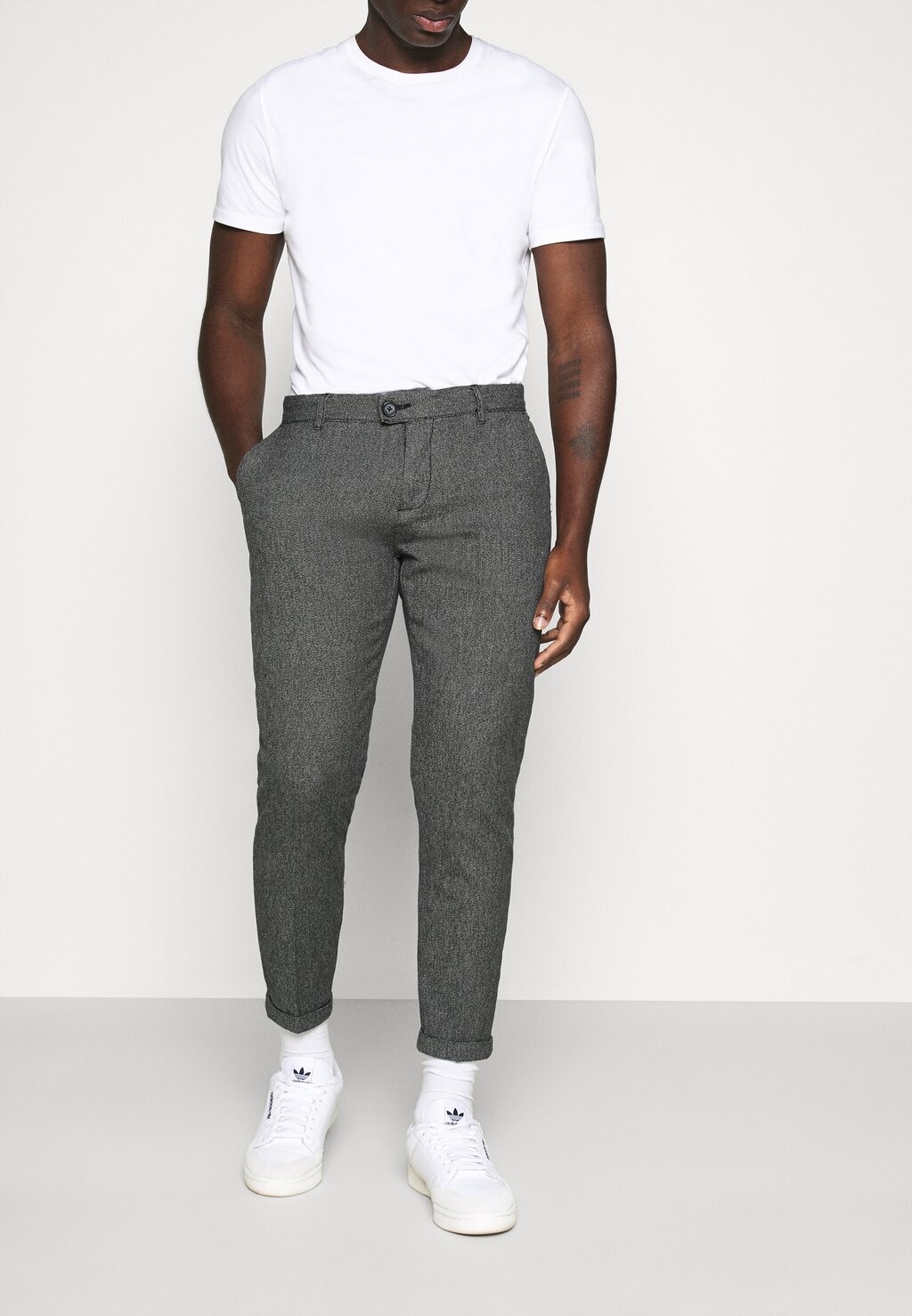 Chino RRERCAN Redefined Rebel, черный гриндель
Chino RRERCAN Redefined Rebel, черный гриндель