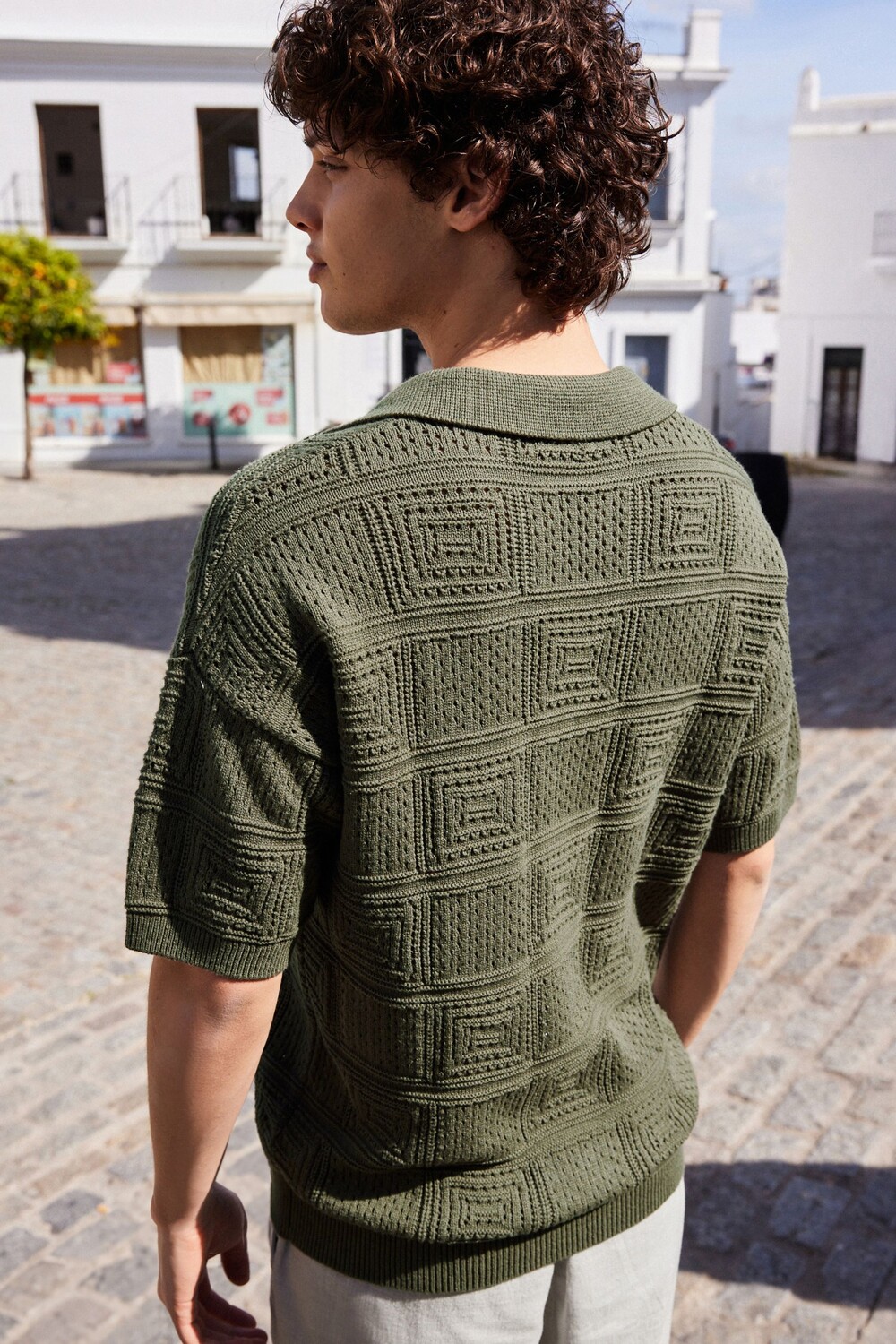 Обычная вязаная крючком рубашка поло с трофейным воротником Next, зеленый
Обычная вязаная крючком рубашка поло с трофейным воротником Next, зеленый