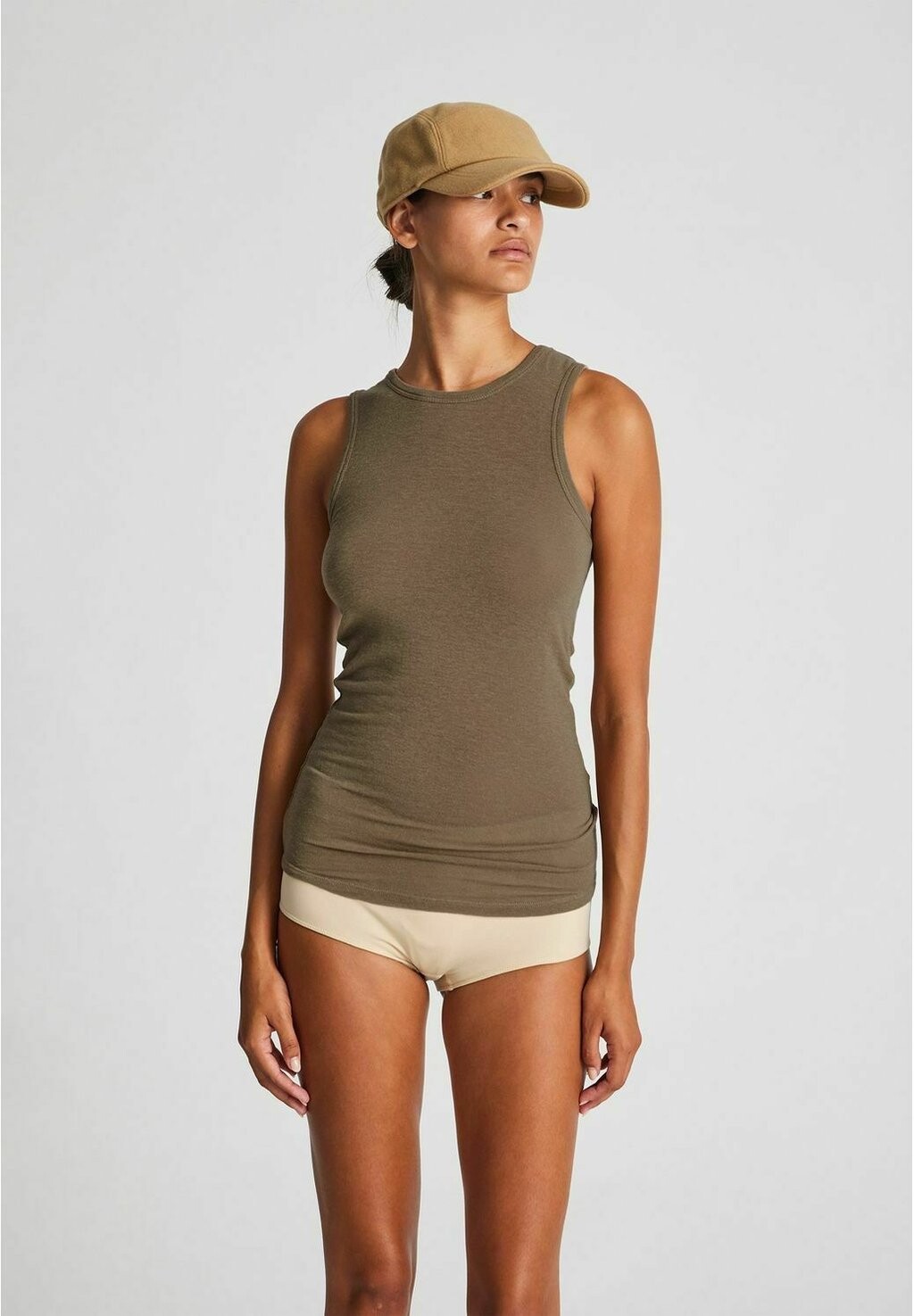 Топ АЛЬБЕРТЕ GAI+LISVA, детеныш
Топ АЛЬБЕРТЕ GAI+LISVA, детеныш