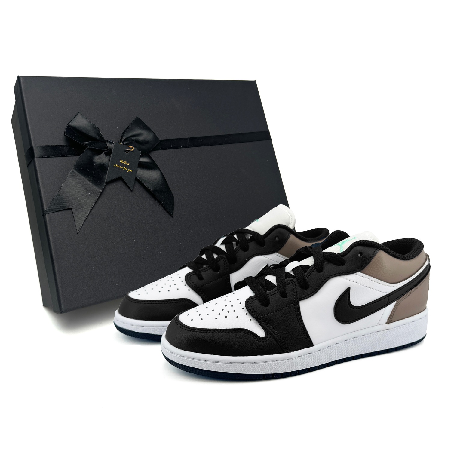 Jordan Кроссовки Air 1 нескользящие мужские низкие винтажные баскетбольные кофейно-умбристые, цвет Umber
Jordan Кроссовки Air 1 нескользящие мужские низкие винтажные баскетбольные кофейно-умбристые, цвет Umber