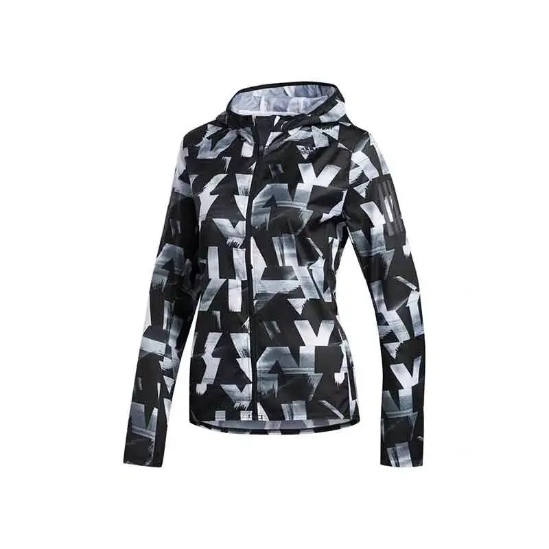 Куртка женская белый/черный Adidas 
Куртка женская белый/черный Adidas