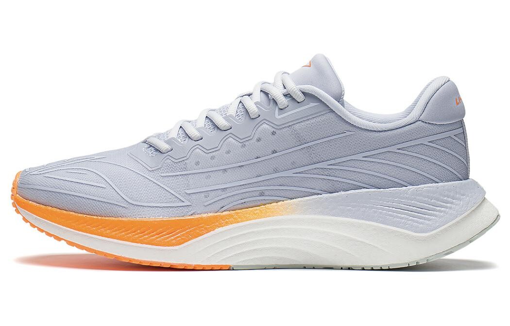 Кроссовки для бега YueYing 2.0 мужские с низким верхом серые/оранжевые Lining
Кроссовки для бега YueYing 2.0 мужские с низким верхом серые/оранжевые Lining