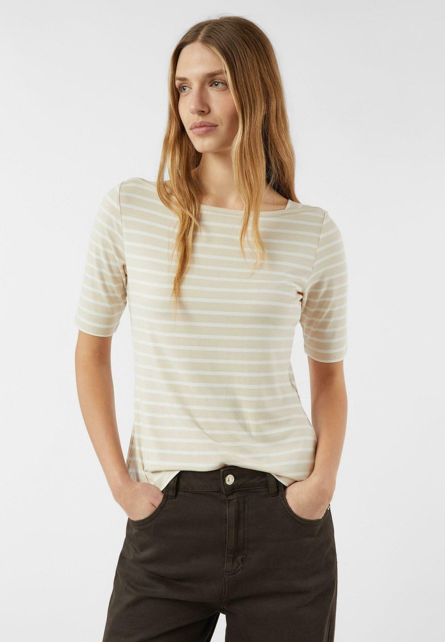 Футболка comma Print T-shirt, Beige
Футболка comma Print T-shirt, Beige